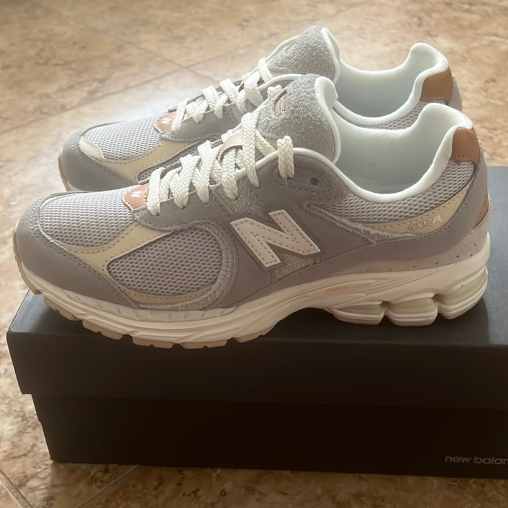 New Balance 2002R Classics